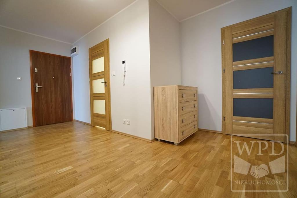 ורוצלב Big Apartment - Old Town - 3 Rooms - Private Parking מראה חיצוני תמונה