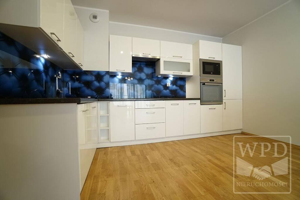 ורוצלב Big Apartment - Old Town - 3 Rooms - Private Parking מראה חיצוני תמונה